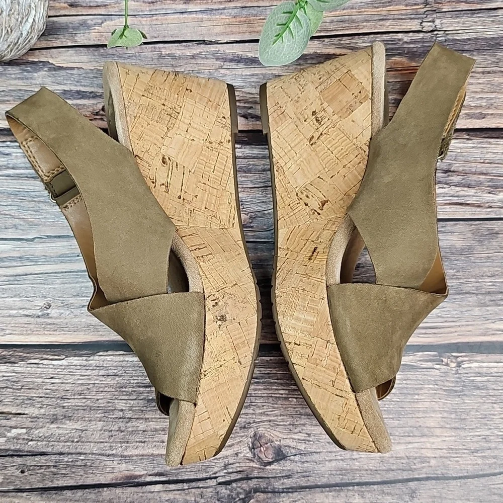 CLARKS ARTISAN SUEDE WEDGE CORK HEEL SLINGBACK SANDAL